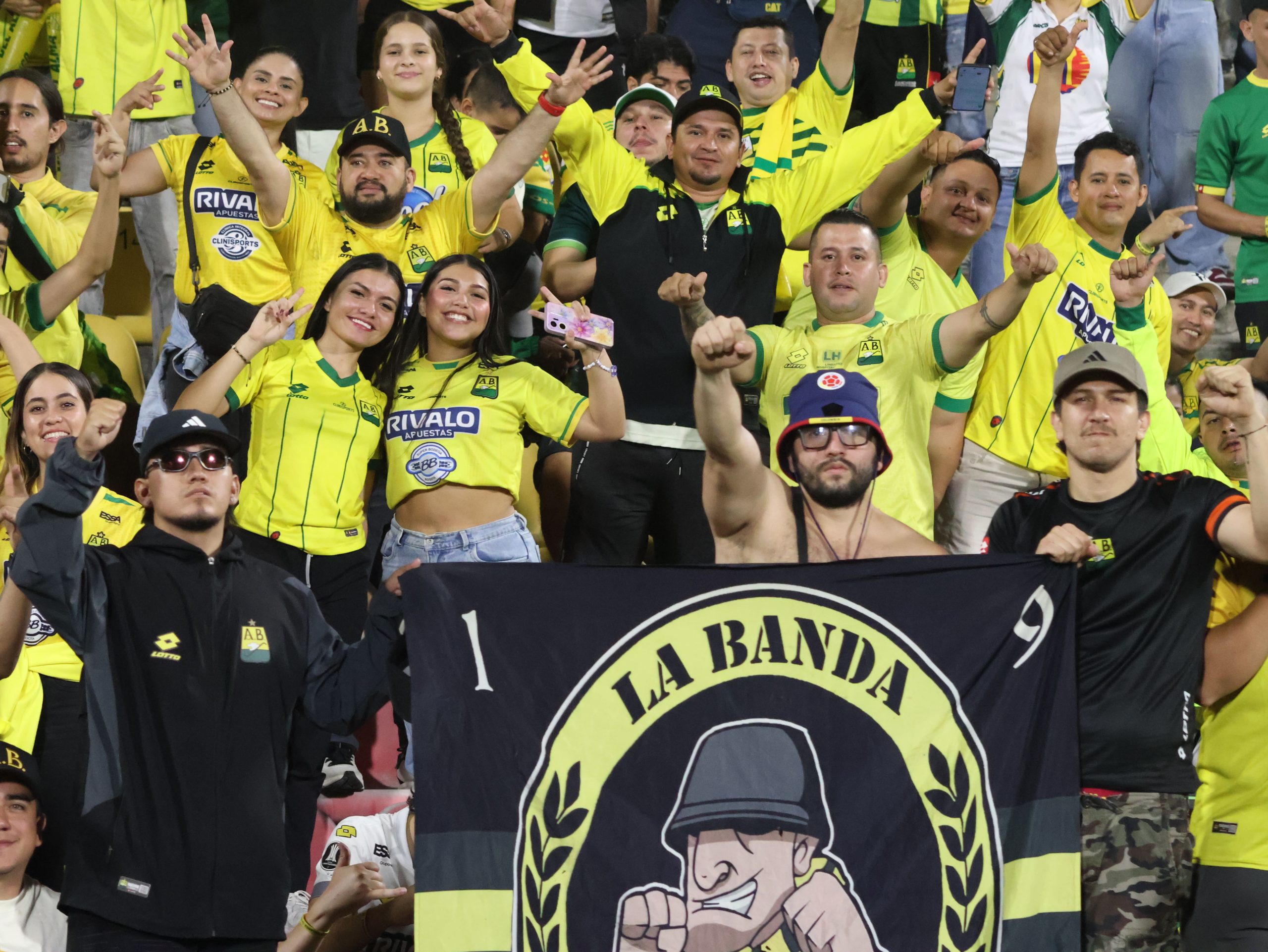 Hinchas AB vs CD (110)
