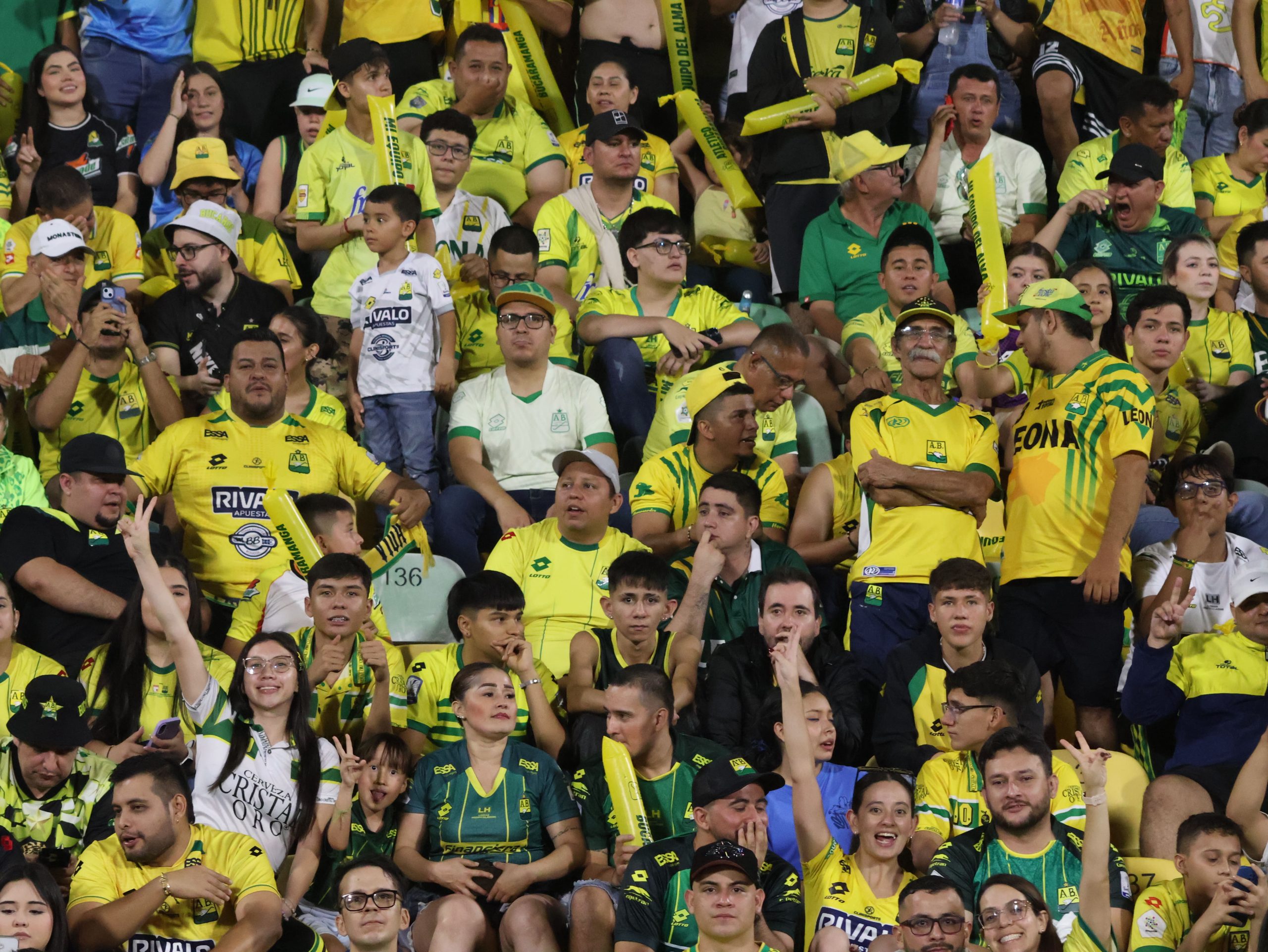 Hinchas AB vs CD (124)