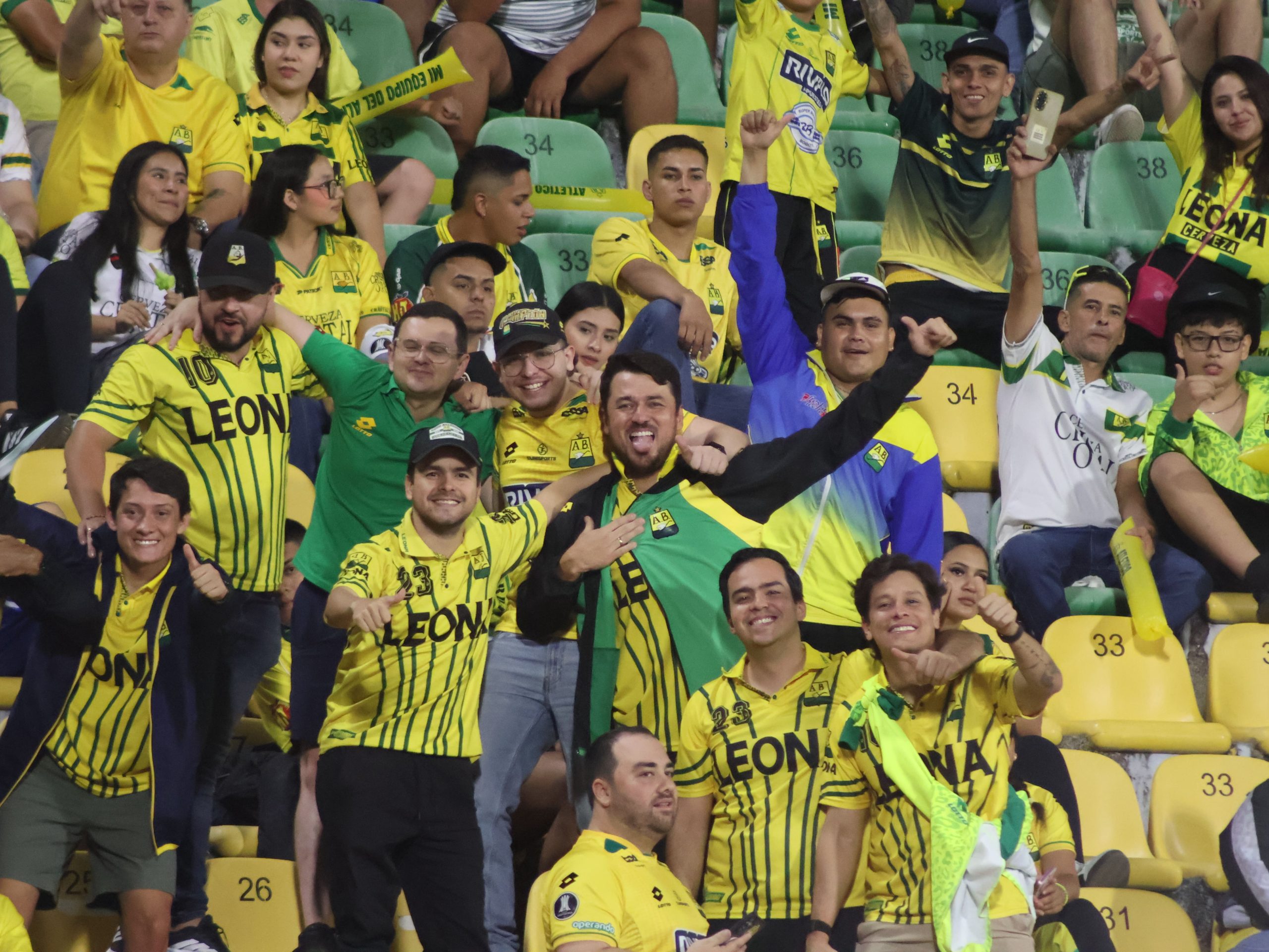 Hinchas AB vs CD (13)