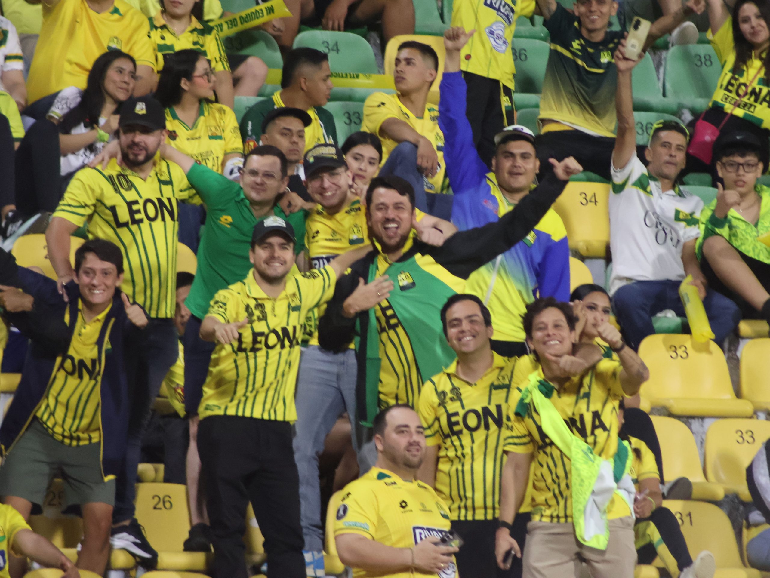 Hinchas AB vs CD (16)