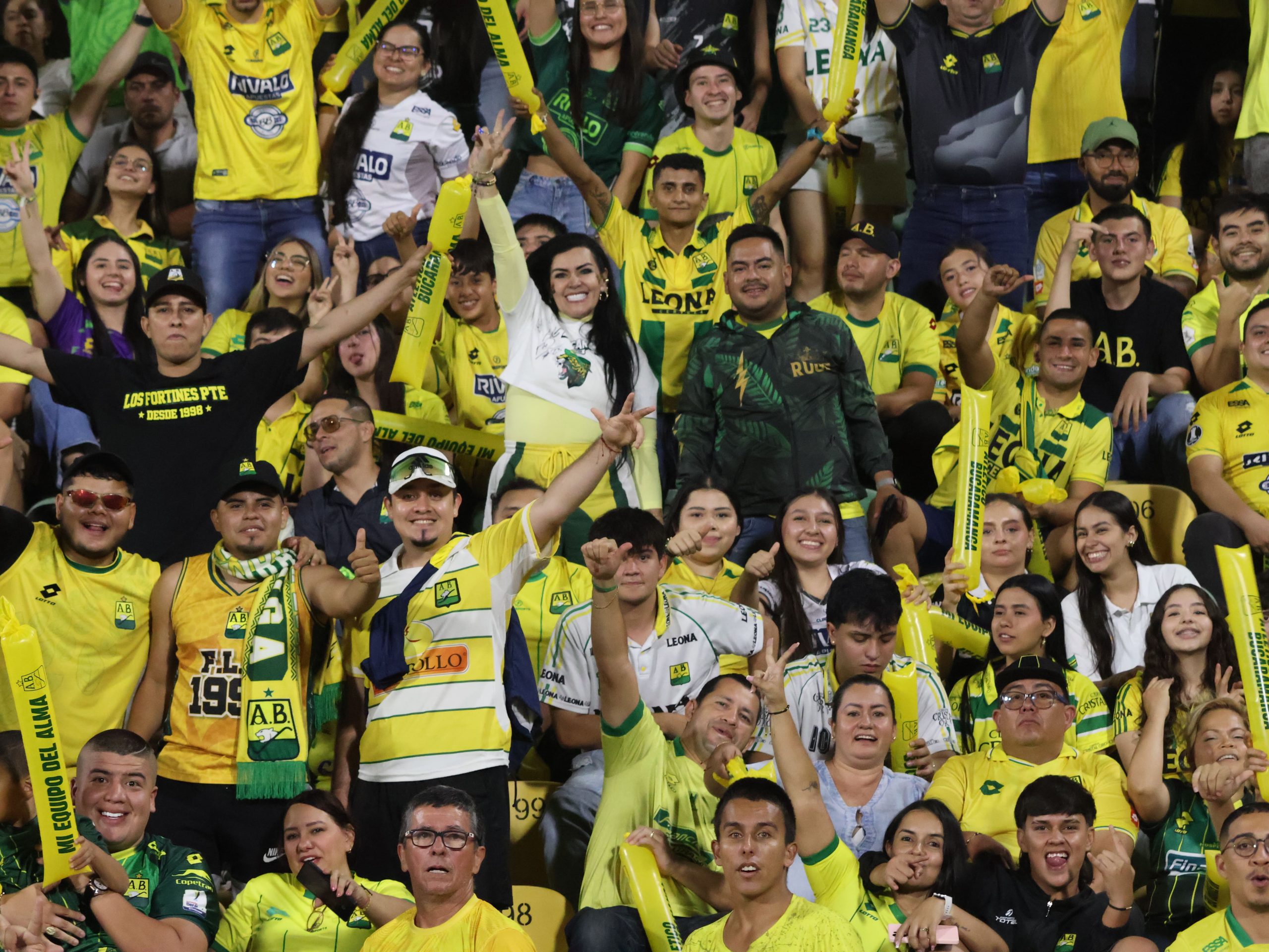 Hinchas AB vs CD (166)