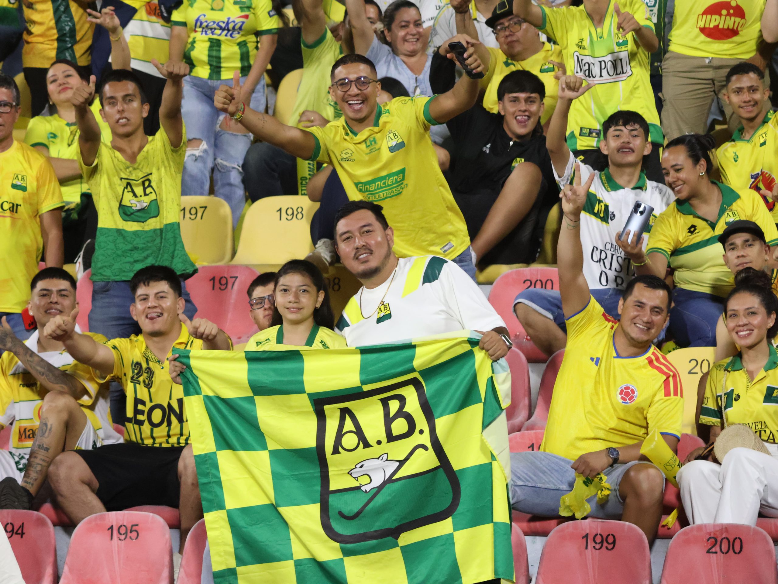 Hinchas AB vs CD (180)