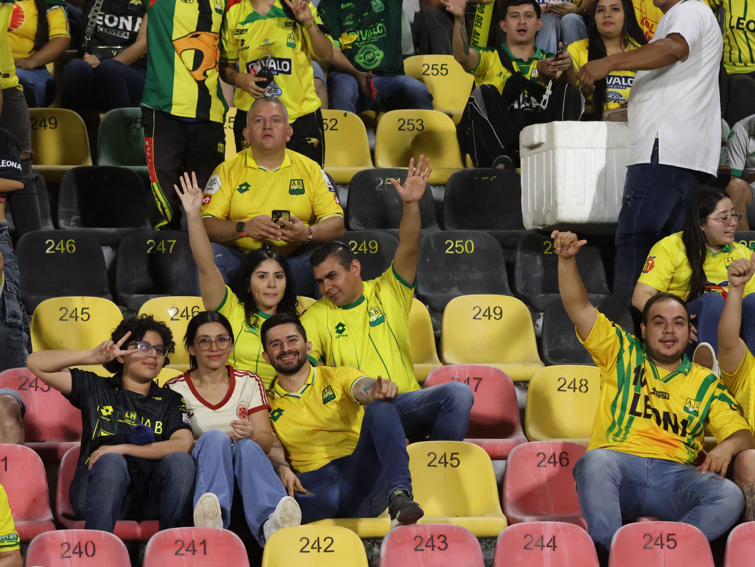 Hinchas AB vs CD (189)