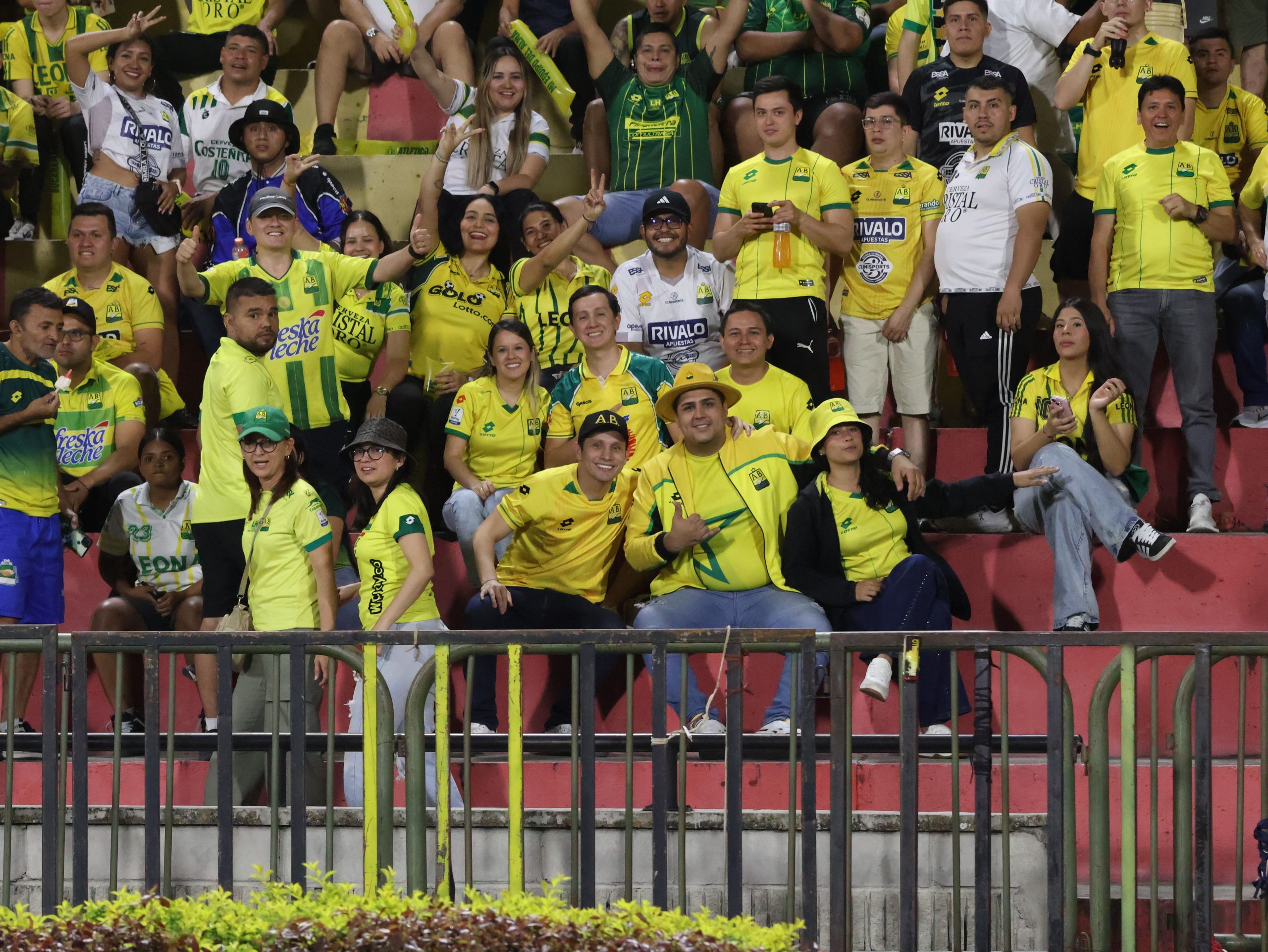 Hinchas AB vs CD (19)