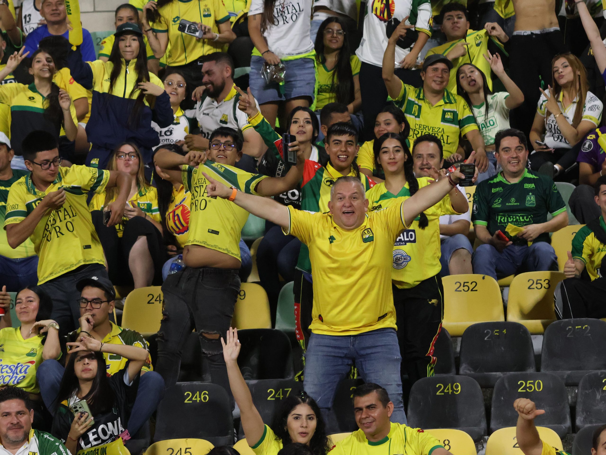 Hinchas AB vs CD (194)