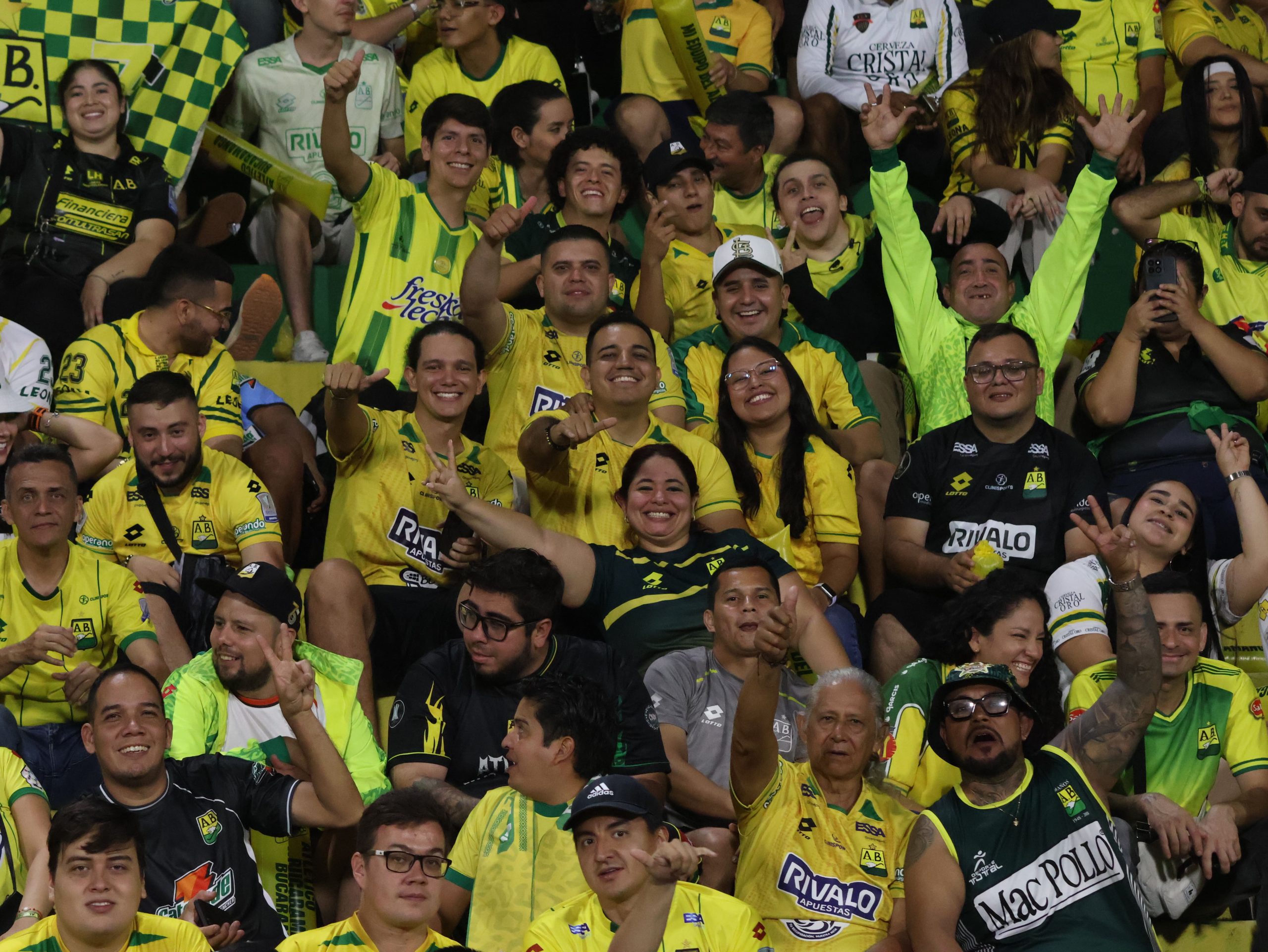 Hinchas AB vs CD (210)