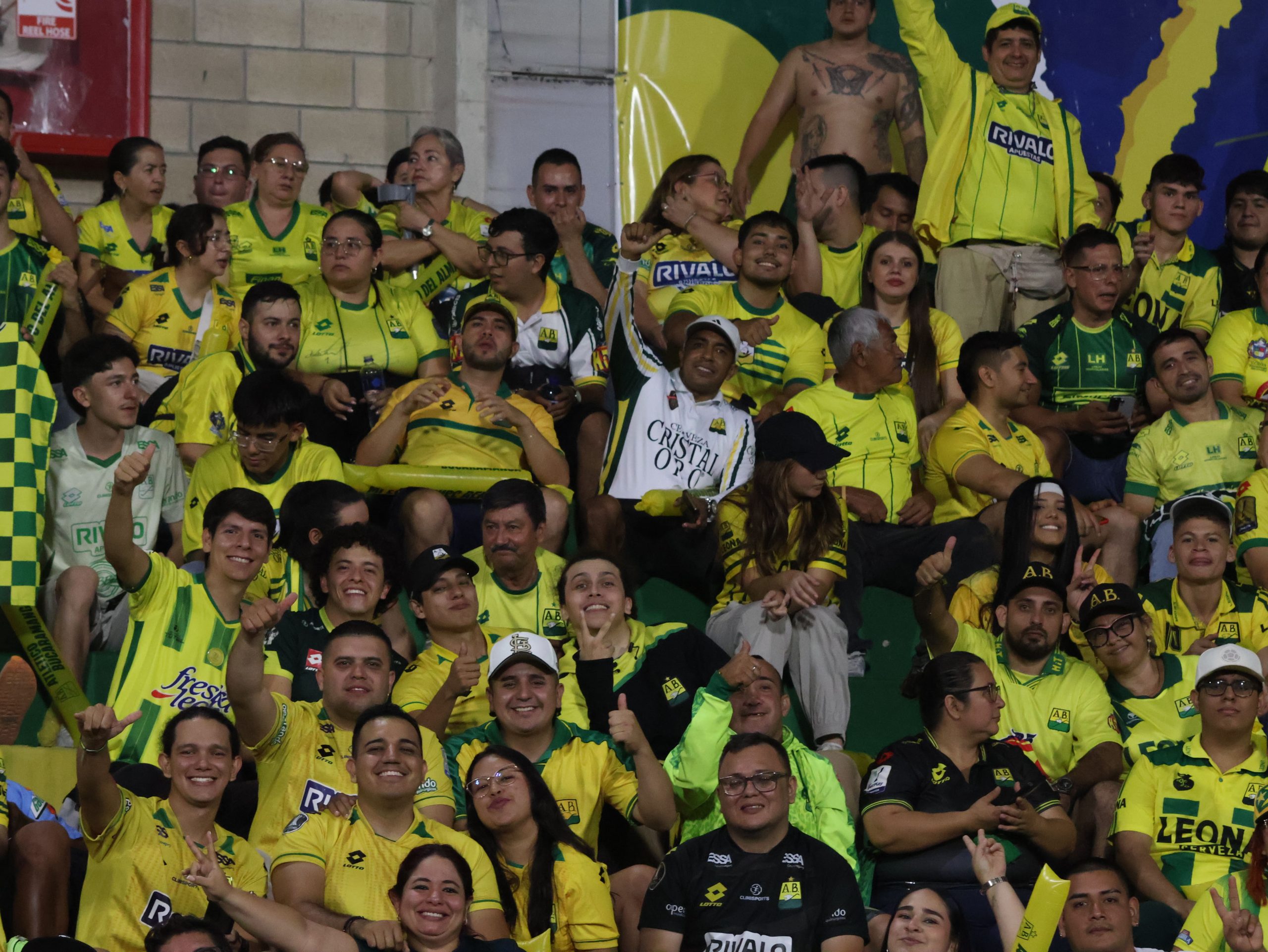 Hinchas AB vs CD (215)