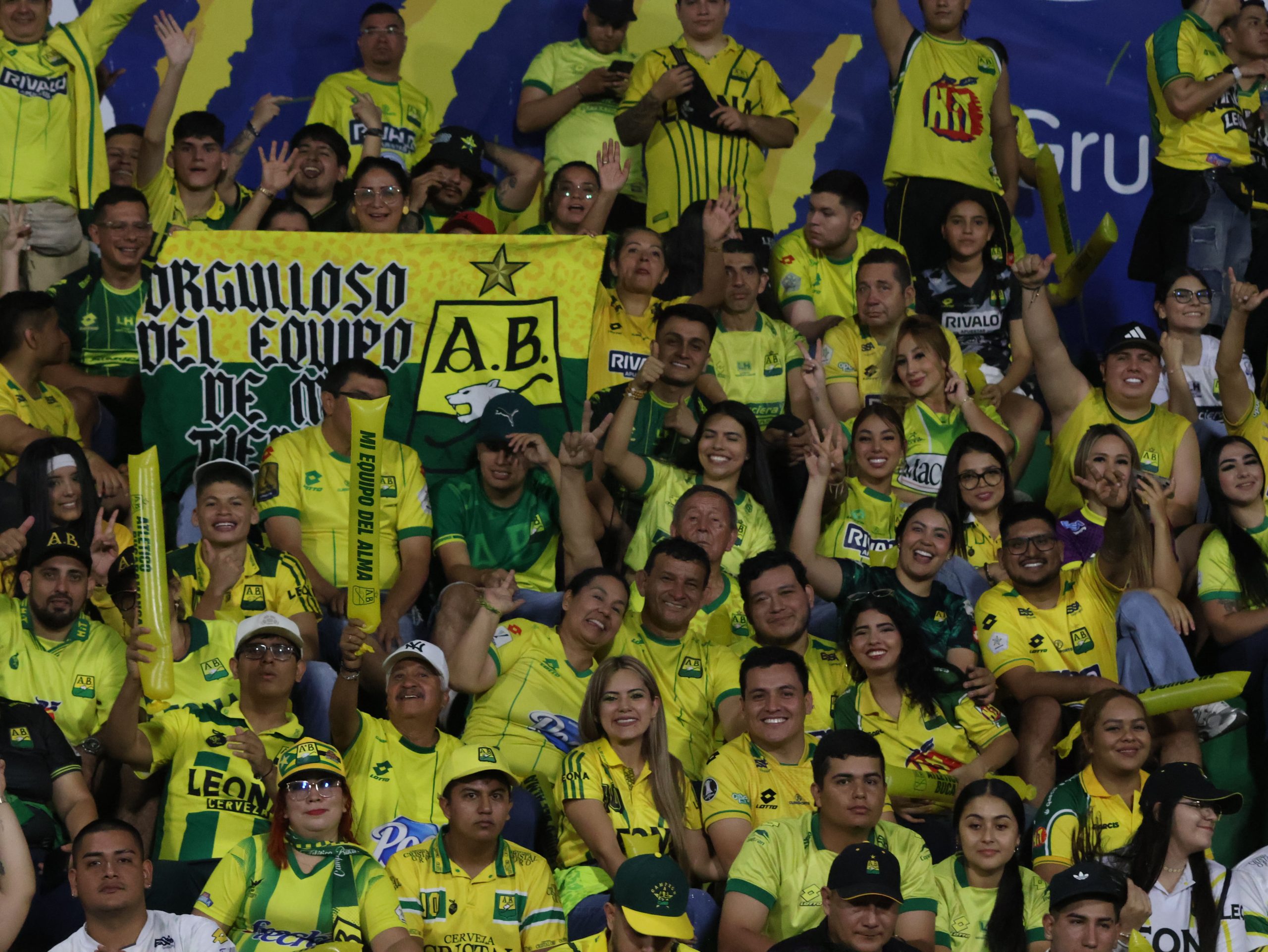 Hinchas AB vs CD (221)