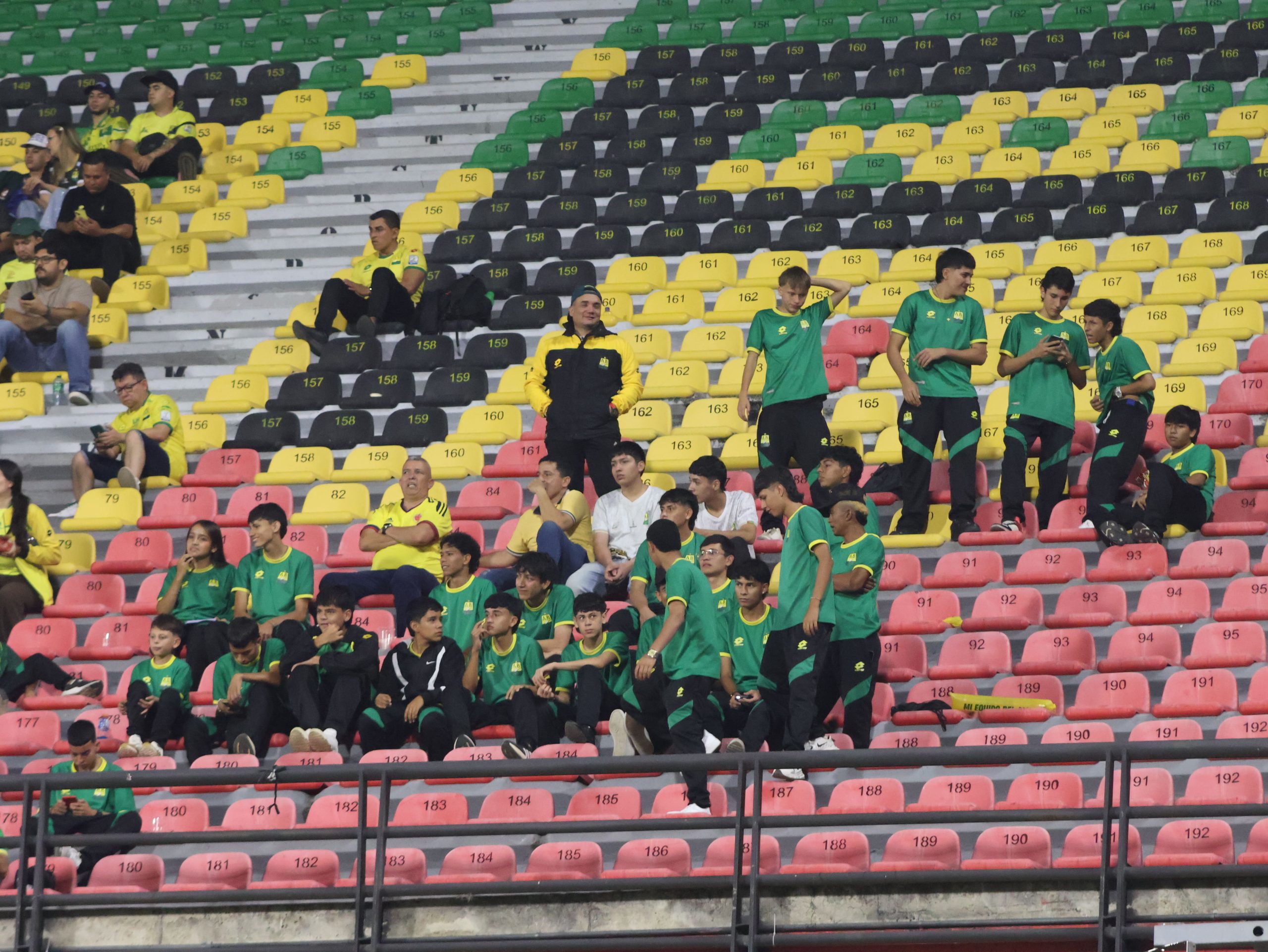 Hinchas AB vs CD (25)