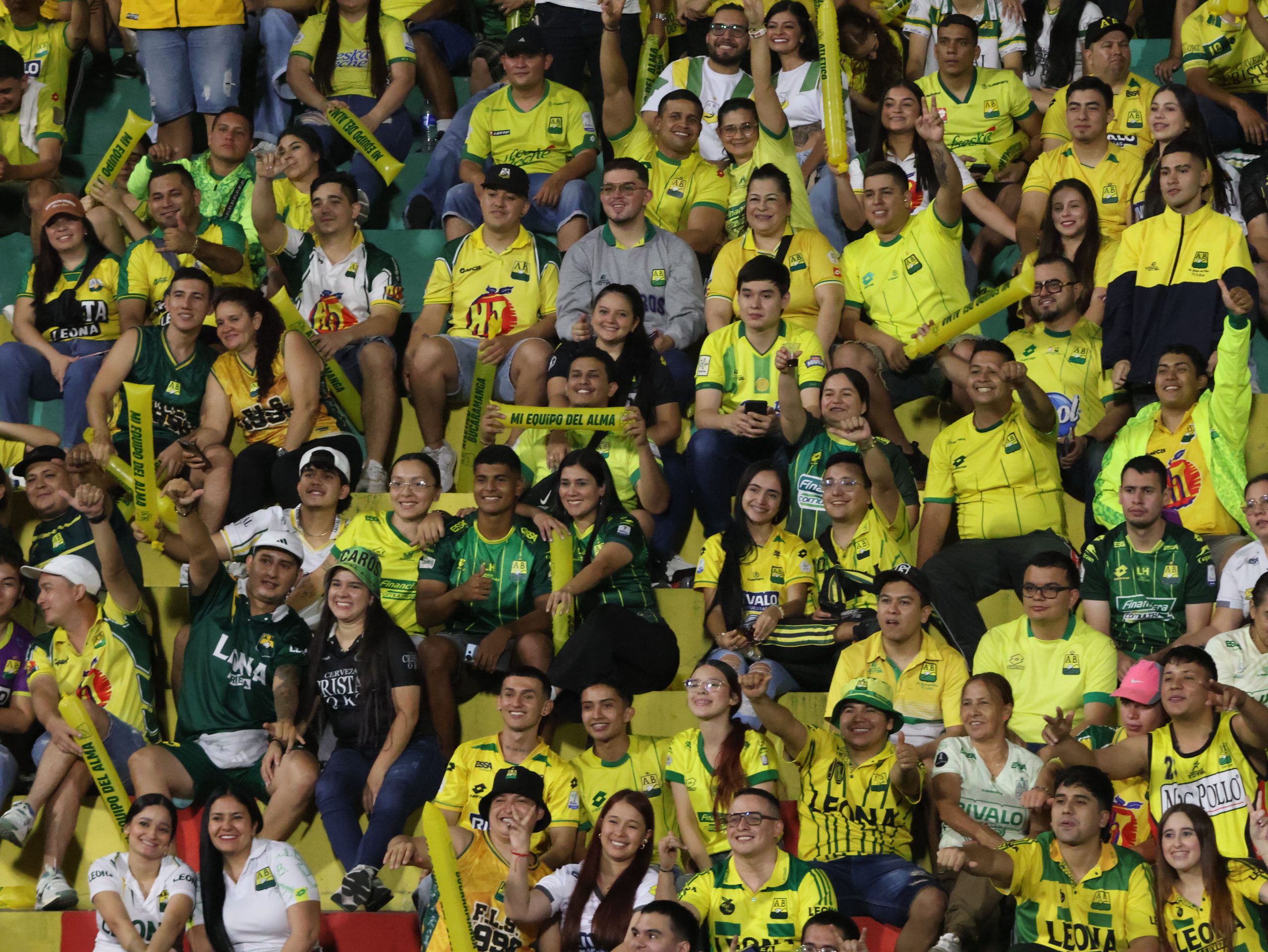 Hinchas AB vs CD (263)