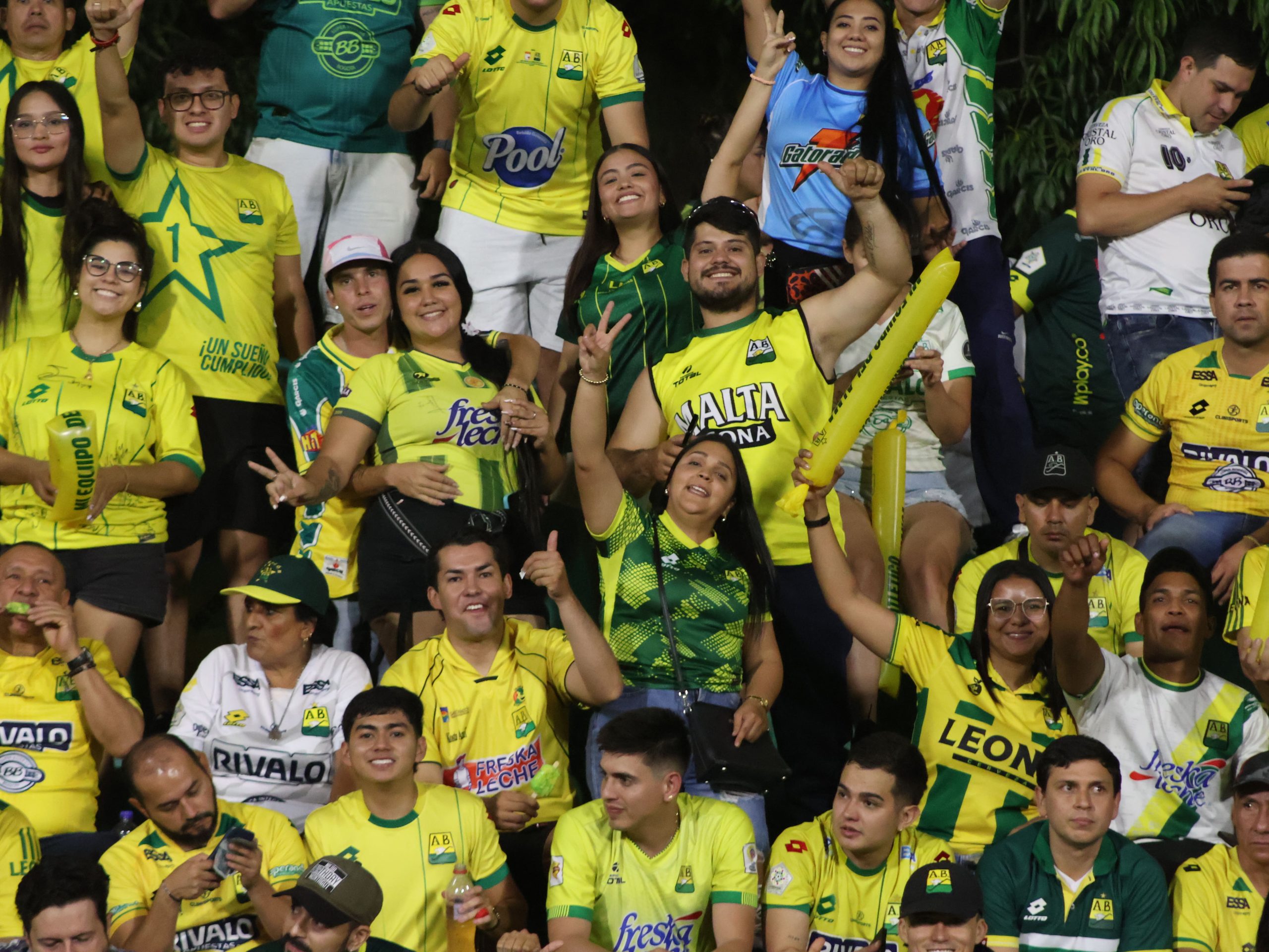 Hinchas AB vs CD (264)