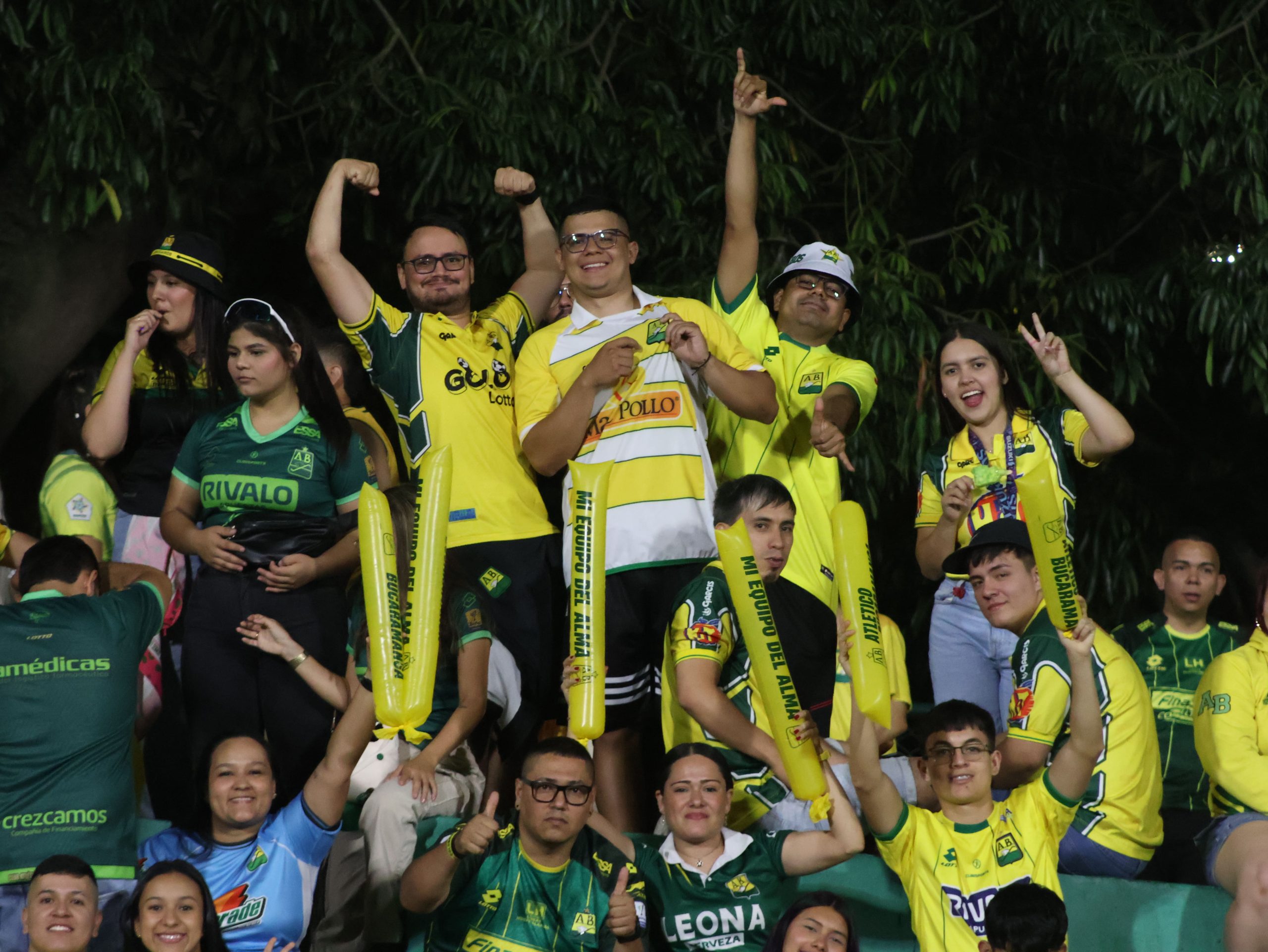 Hinchas AB vs CD (266)