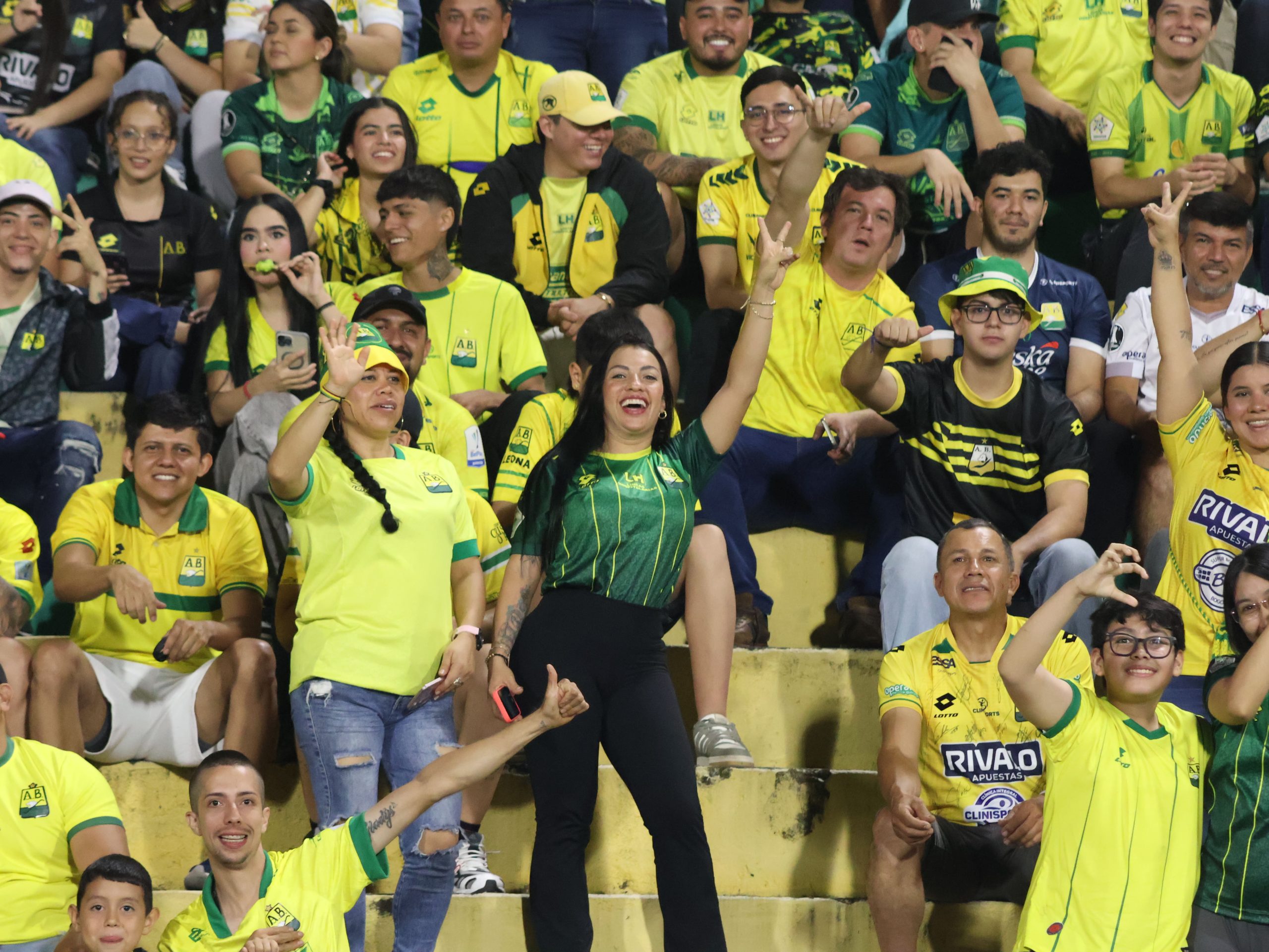 Hinchas AB vs CD (30)