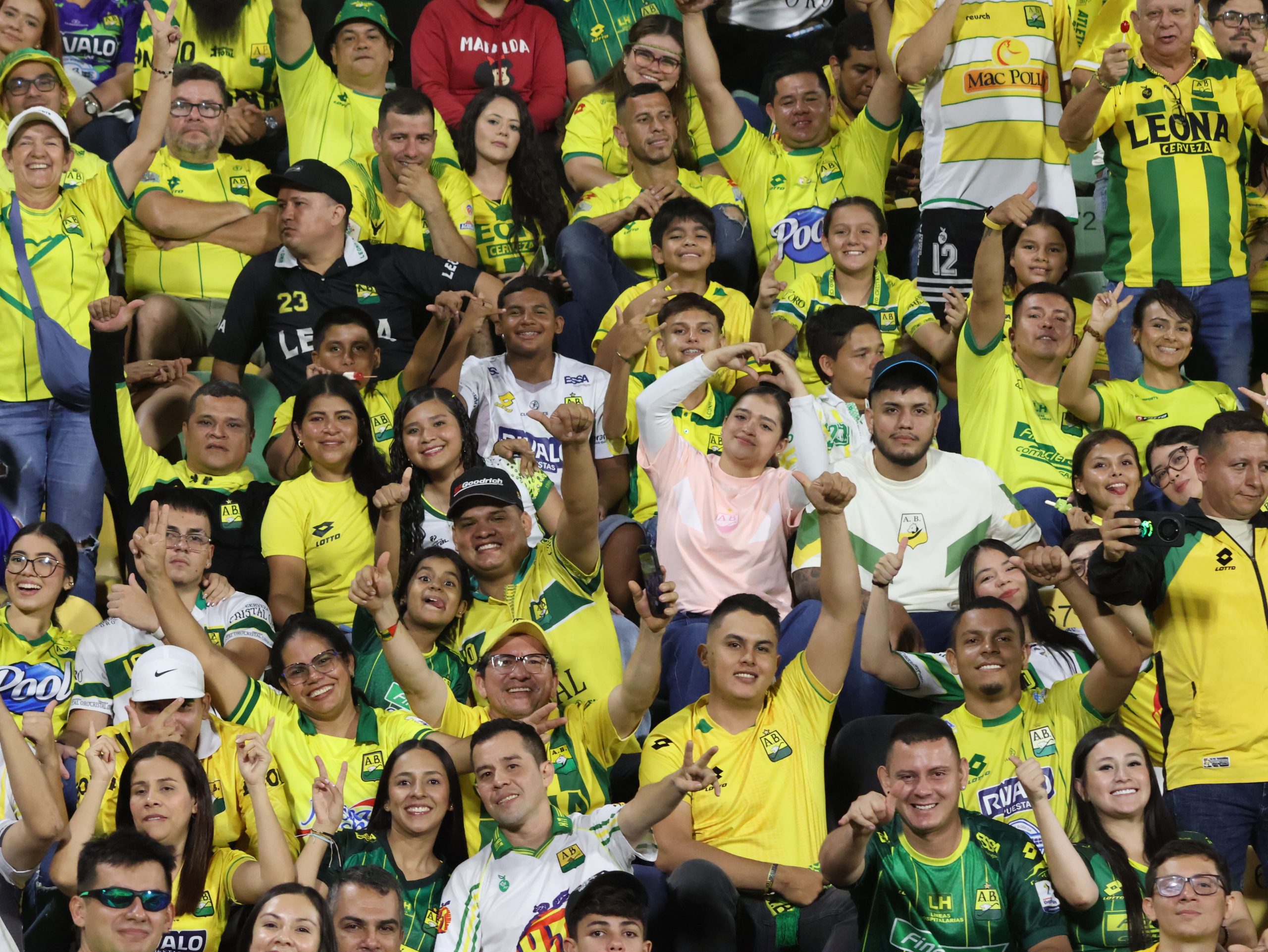 Hinchas AB vs CD (65)
