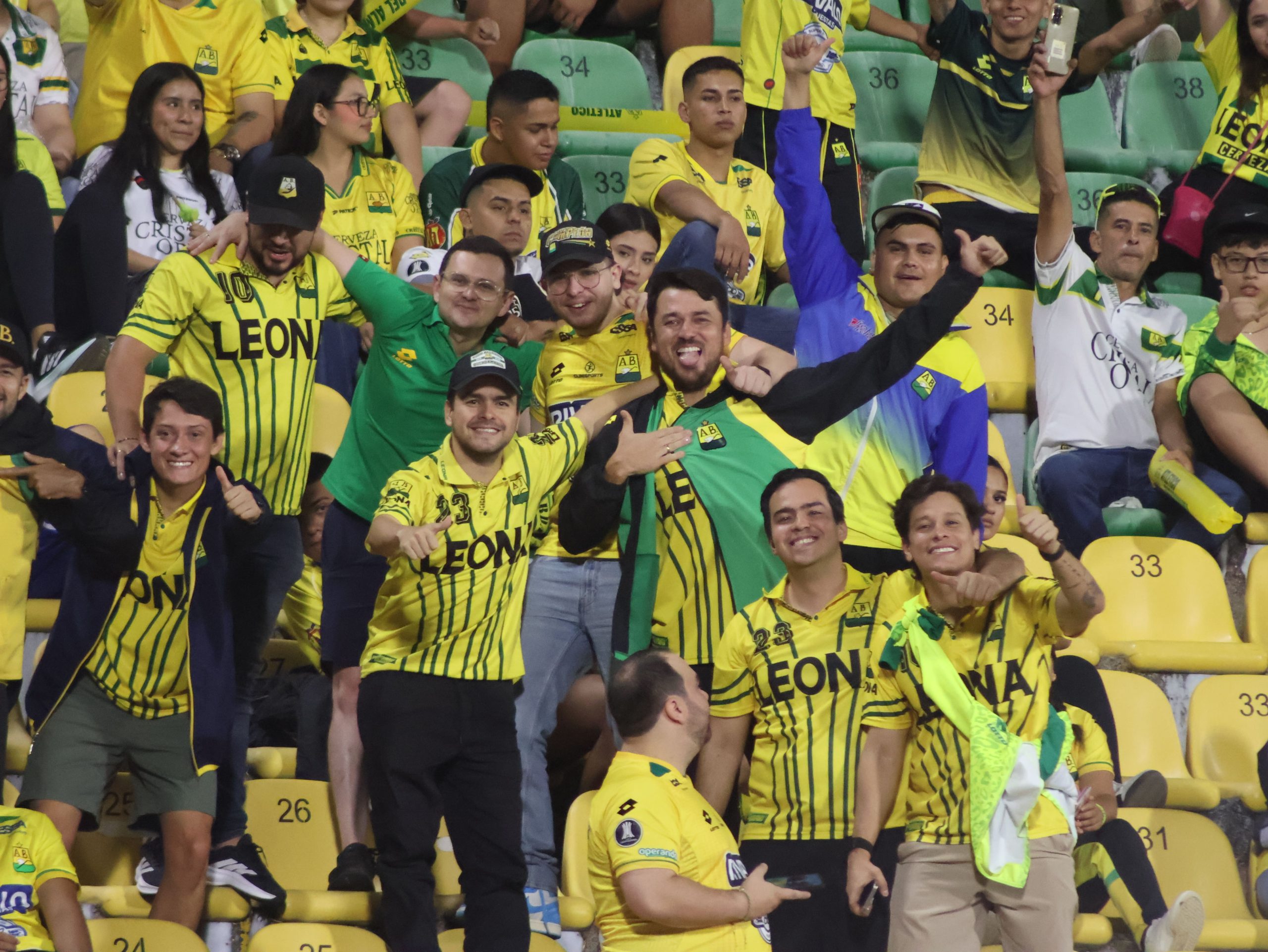 Hinchas AB vs CD (8)