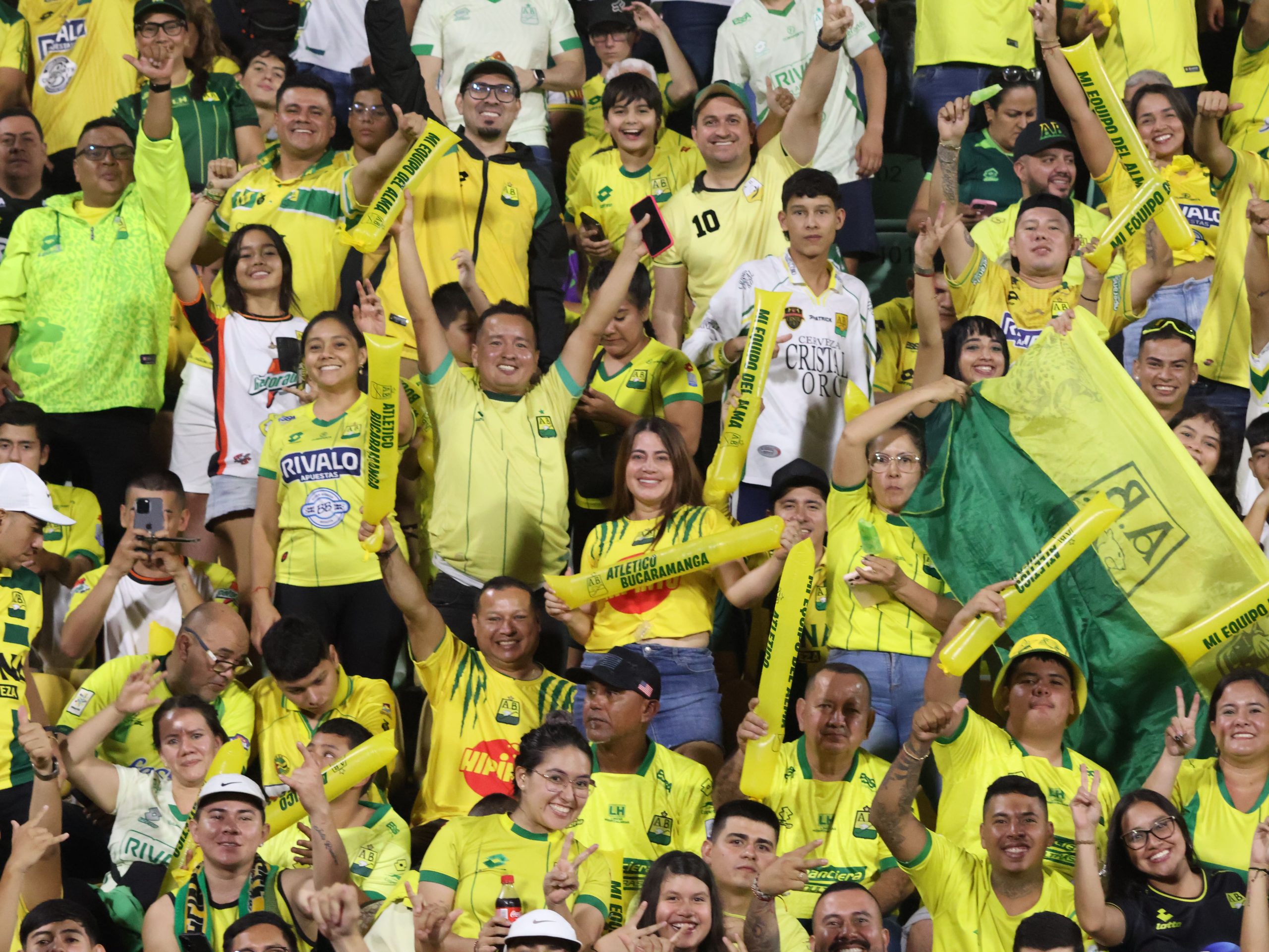 Hinchas AB vs CD (89)