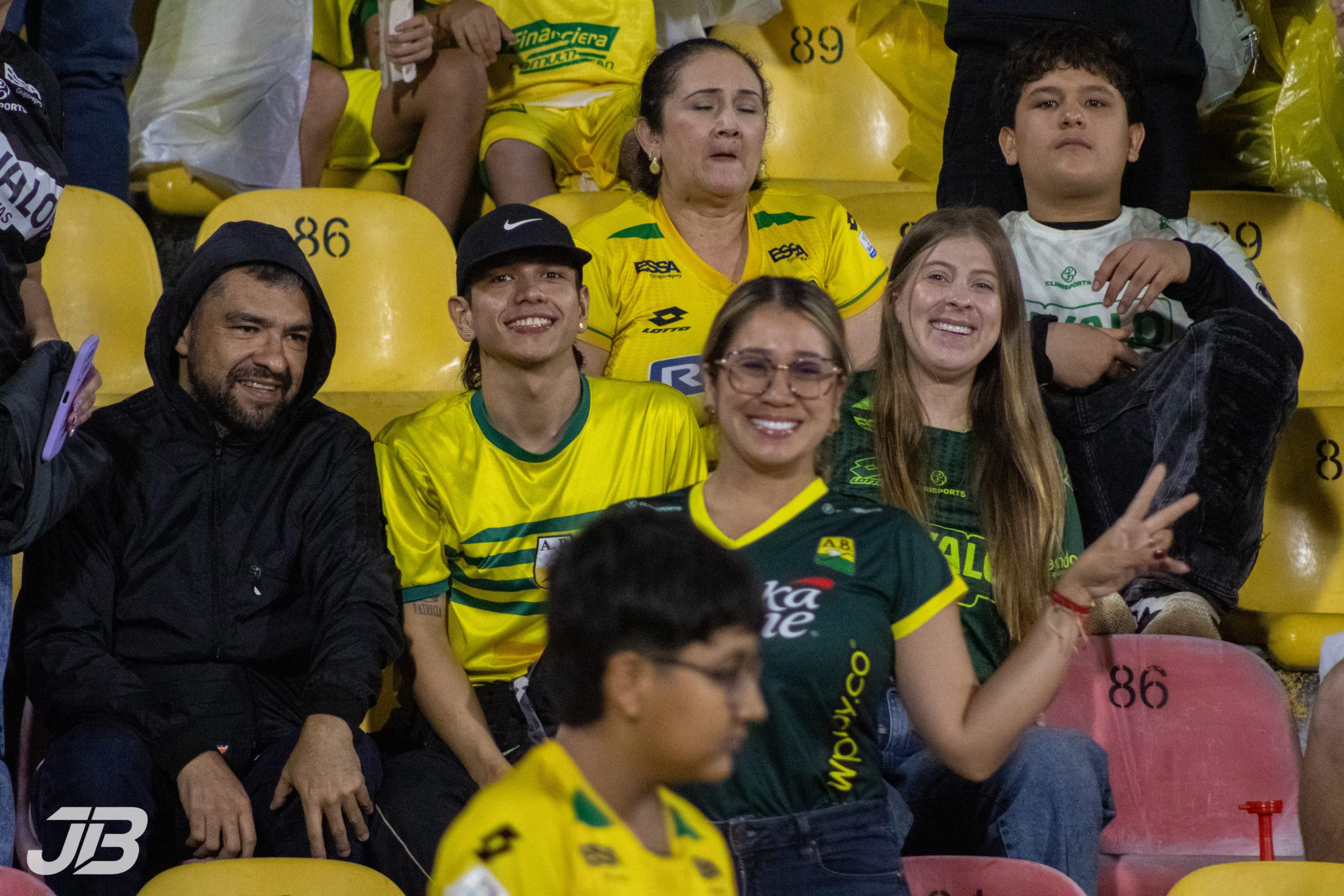 Hinchada Bucaramanga vs Aguilas Doradas (15)