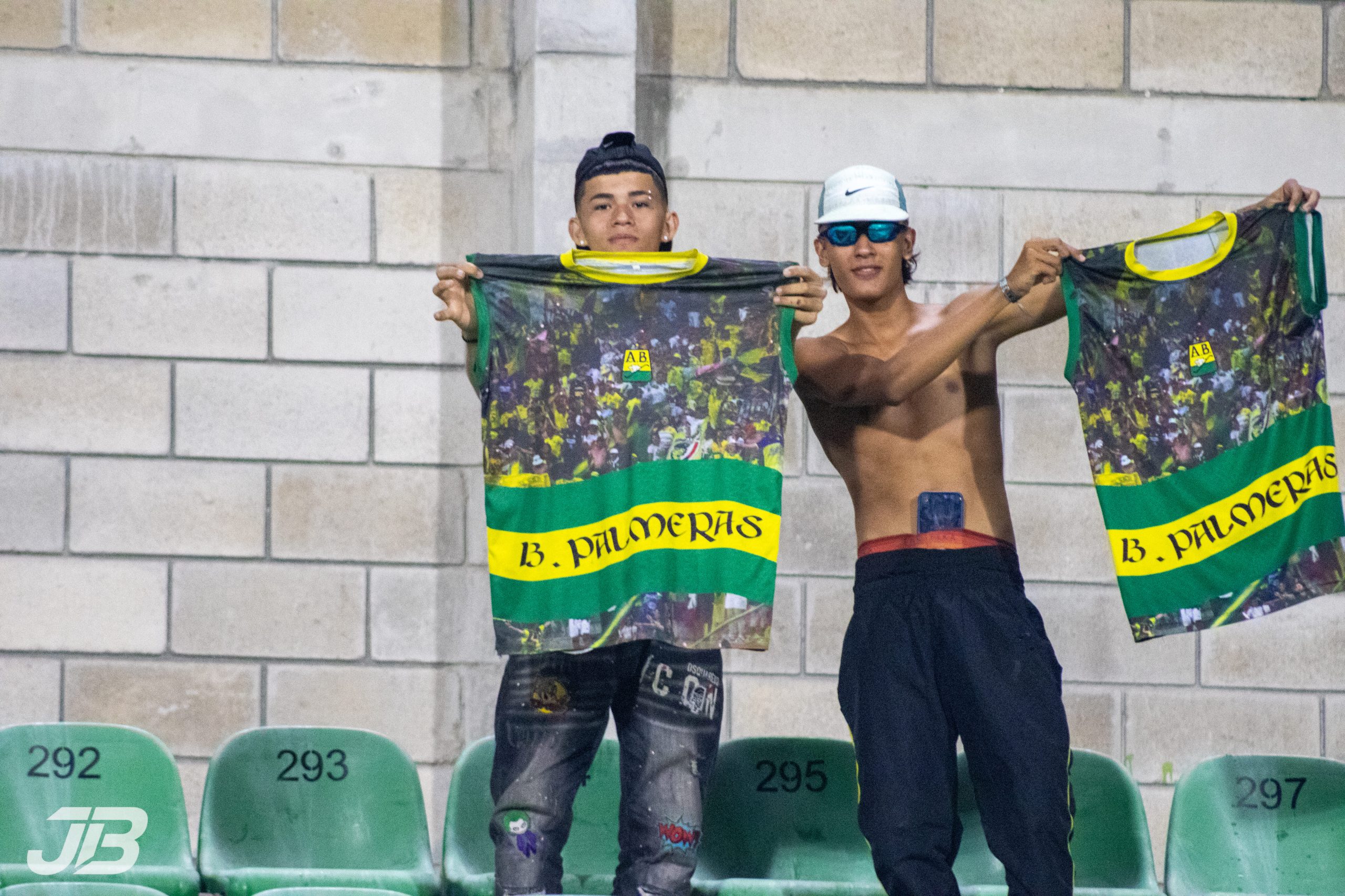 Hinchada Bucaramanga vs Aguilas Doradas (40)