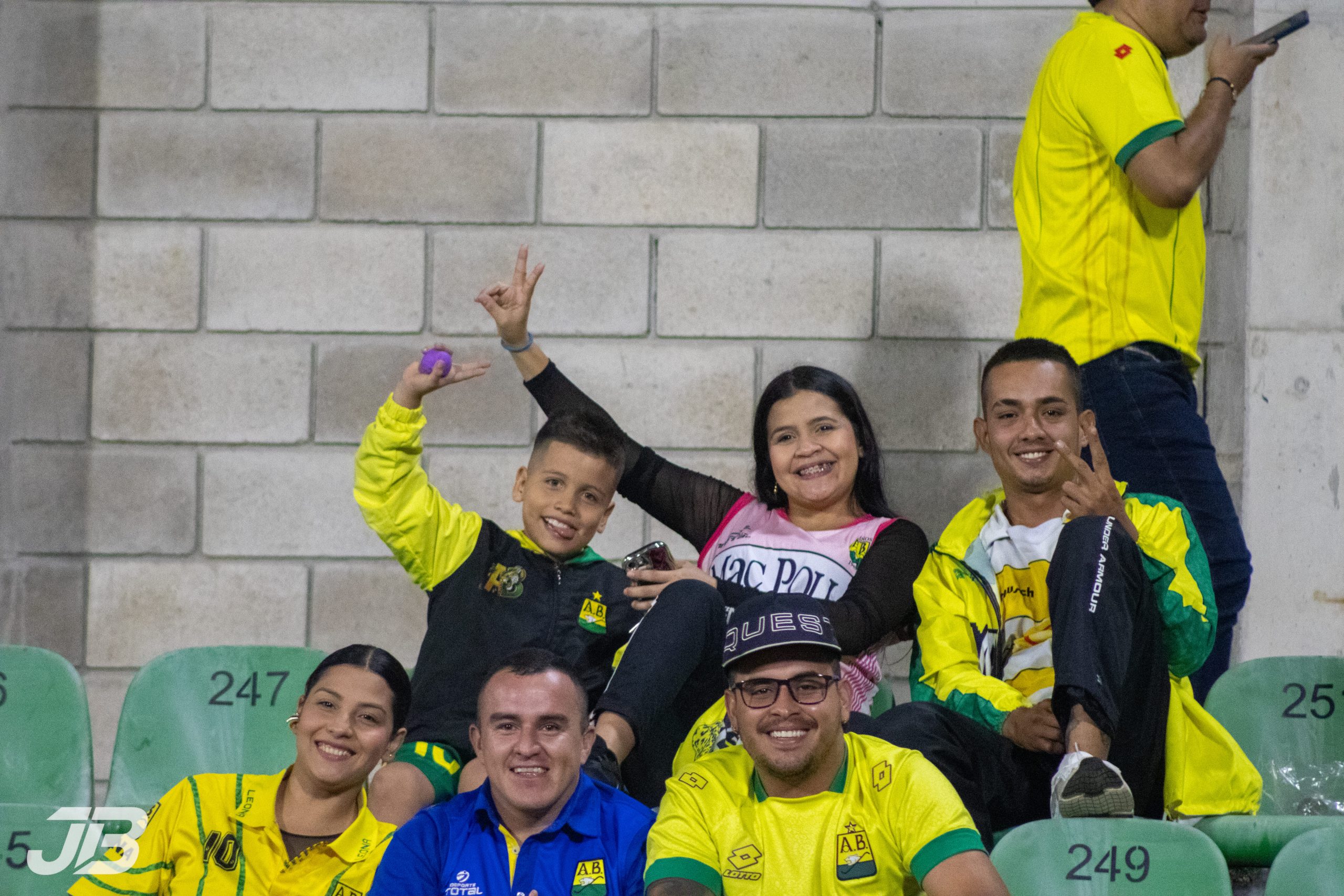 Hinchada Bucaramanga vs Aguilas Doradas (45)