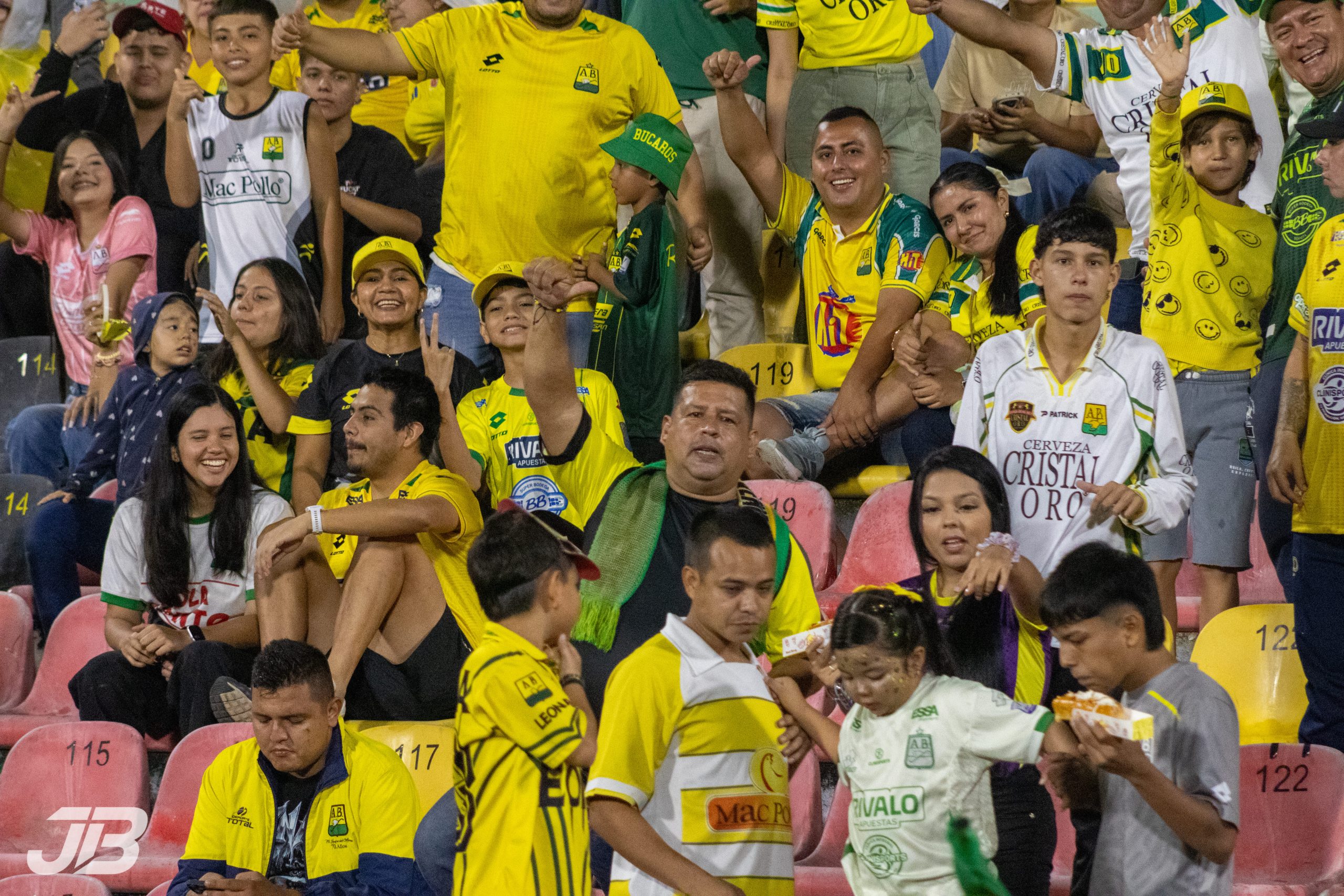 Hinchada Bucaramanga vs Aguilas Doradas (74)